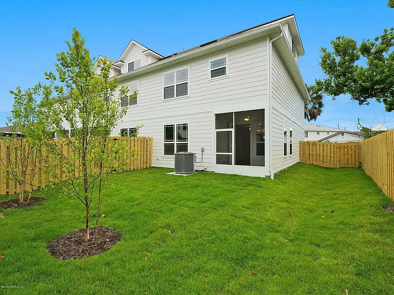 2656 Almonaster St — Photo 12