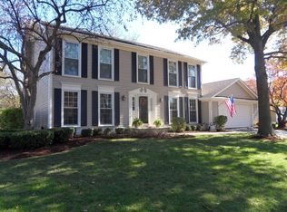 1456 Briergate Dr, Naperville, IL 60563