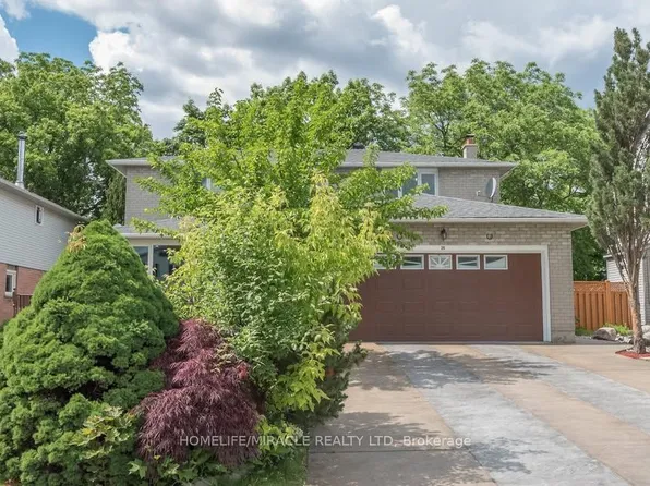 26 Blueberry Dr, Hamilton, ON L8E 4S1
