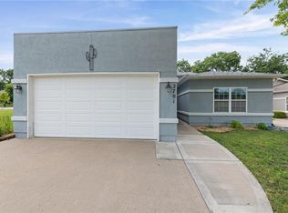 2701 NE Sonora Valley Dr, Blue Springs, MO 64015