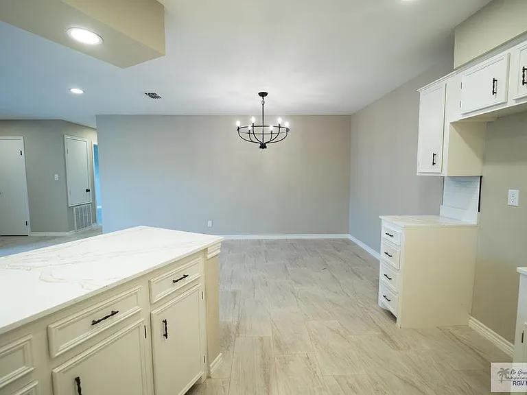 23919 Ellie Ln — Photo 29