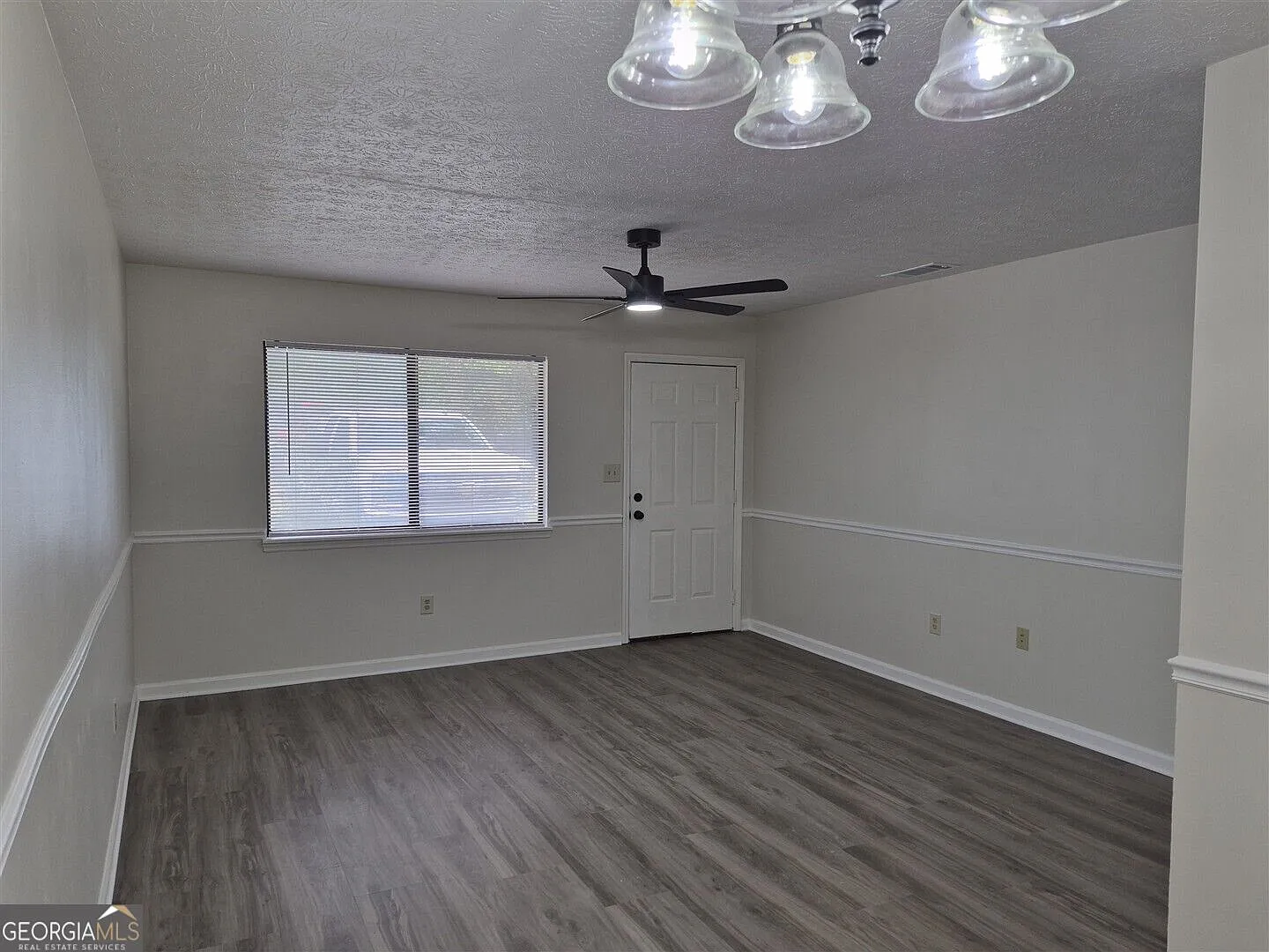 2 bed, 1.0 bath, 880 sqft, $1,100 — Photo 3