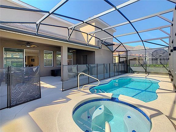 2nd image of 5218 Wildwood Way