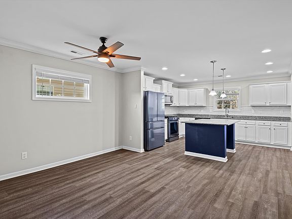 4th image of 58 Mayapple Dr