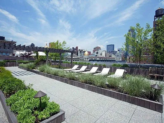 Rented by Engel & Völkers New York City | media 25