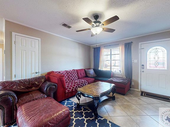 4th image of 3508 Greenwood Ave