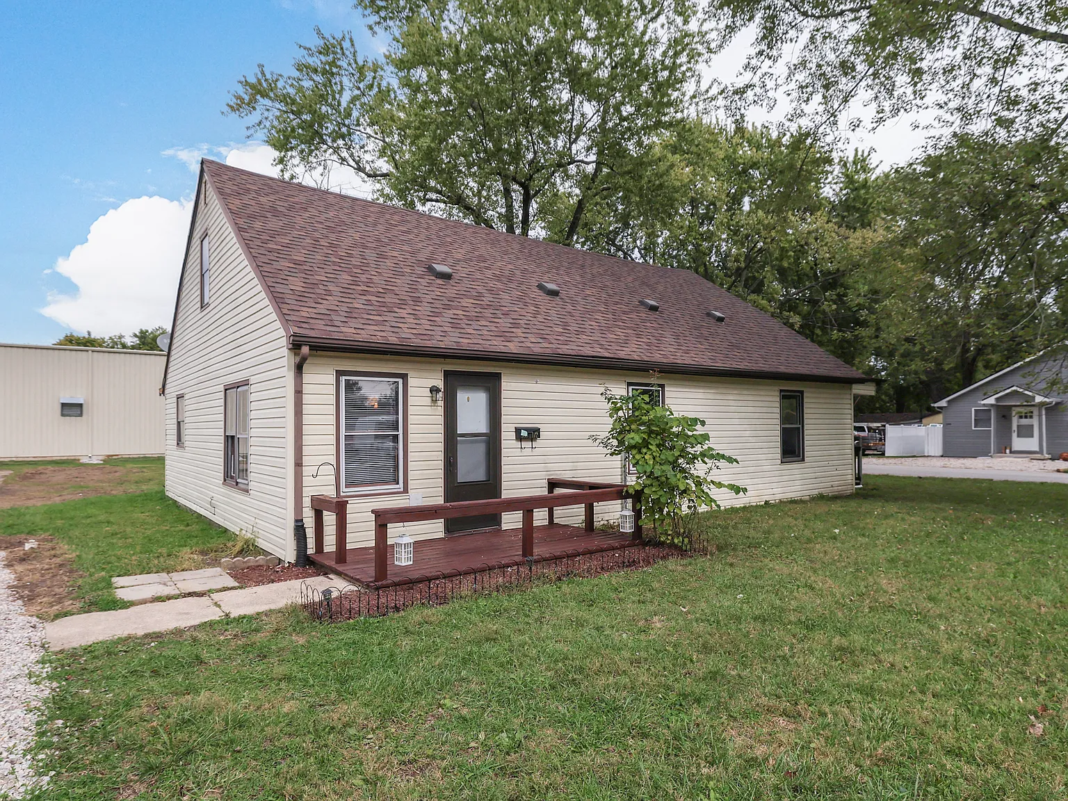 2 bed, 1.5 bath, 1600 sqft, $1,750 — Photo 3