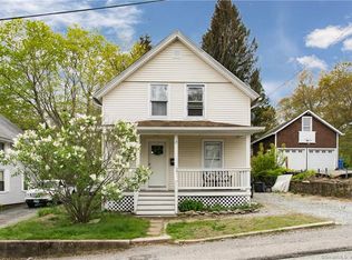 19 Pratte Ave, Taftville, CT 06380