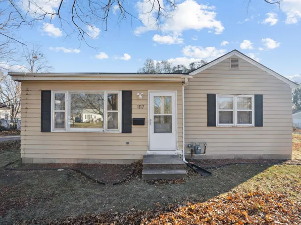1117 Magnolia Pkwy, Waterloo, IA 50701