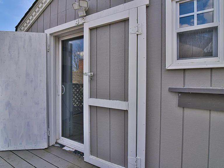 Magnolia Ave — Photo 29