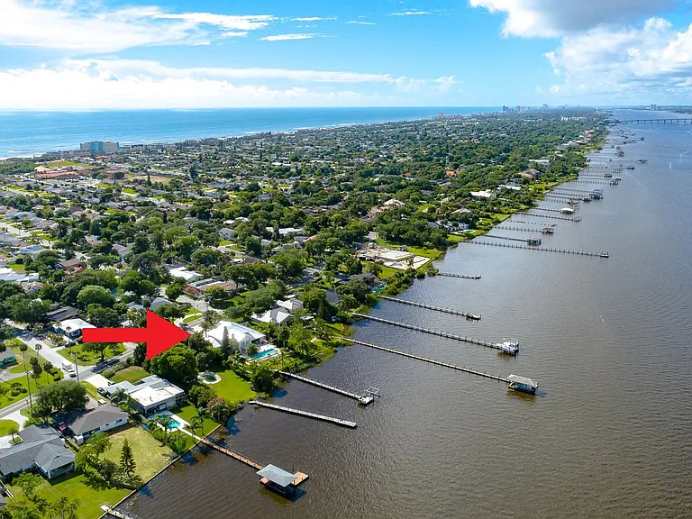 1130 John Anderson Dr — Photo 31