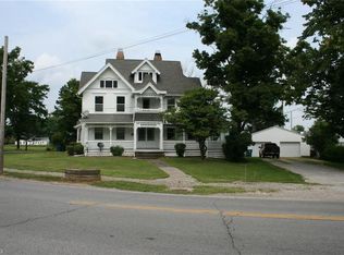 764 N Main St, Grafton, OH 44044