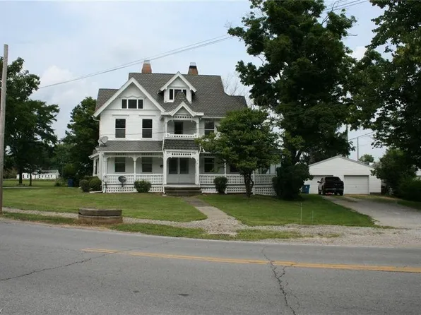 764 N Main St, Grafton, OH 44044