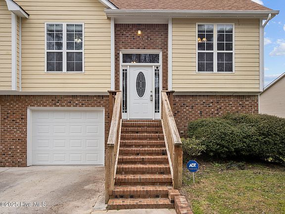 2nd image of 414 Whirlaway Blvd