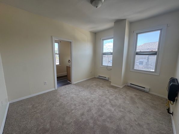 2 E Union St #4