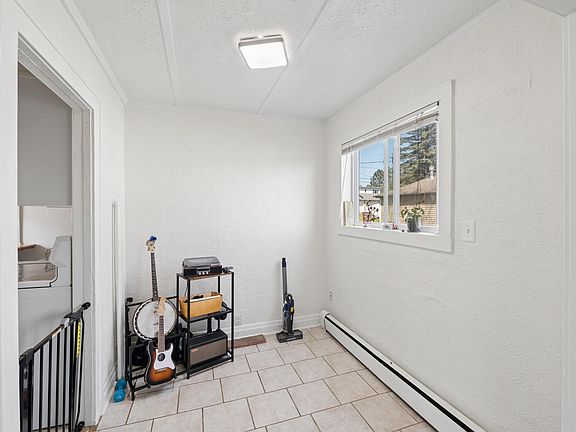 5th image of 4807 Pitt St