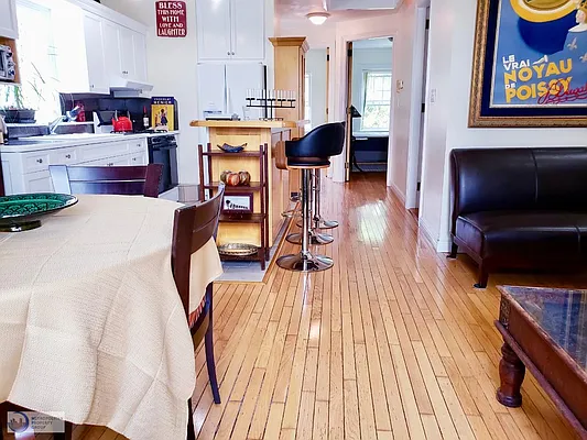 Rented by Metropolitan Property Group | media 25