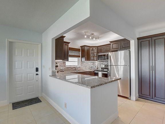 5th image of 14612 Canalview Drive #D