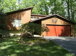 3563 Oak Ridge Dr, Slatington, PA 18080