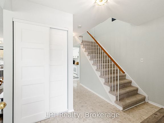 5th image of 152 Ravenscroft Rd