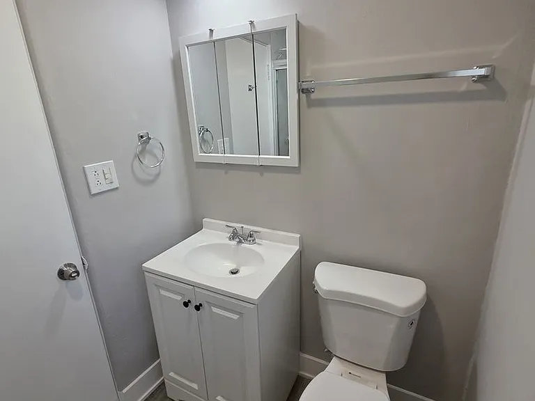 6901 N Ridge Blvd #2F — Photo 13