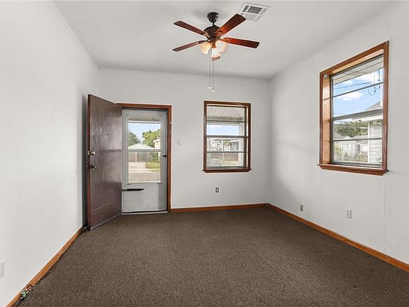 3rd image of 645-647 Avenue C