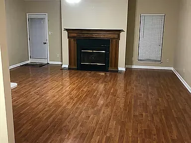 315 Creekview Ln — Photo 4