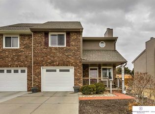 20111 Veterans Dr, Elkhorn, NE 68022