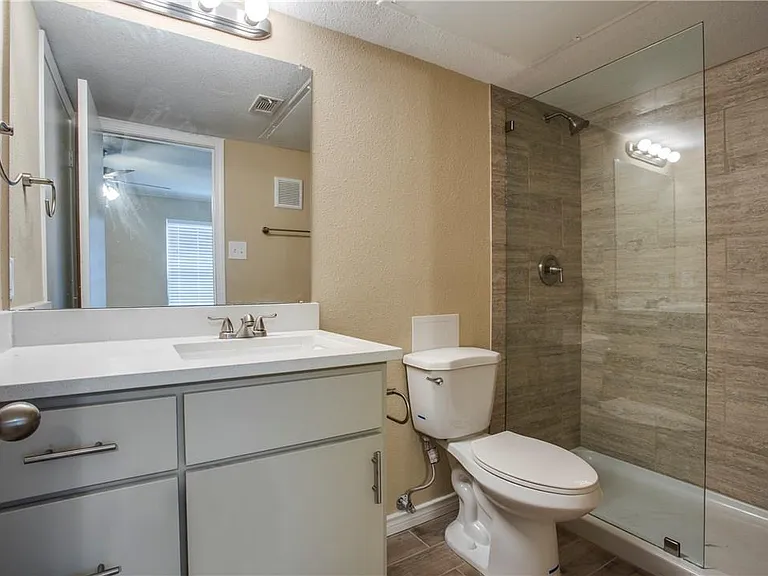 4748 Old Bent Tree Ln — Photo 9