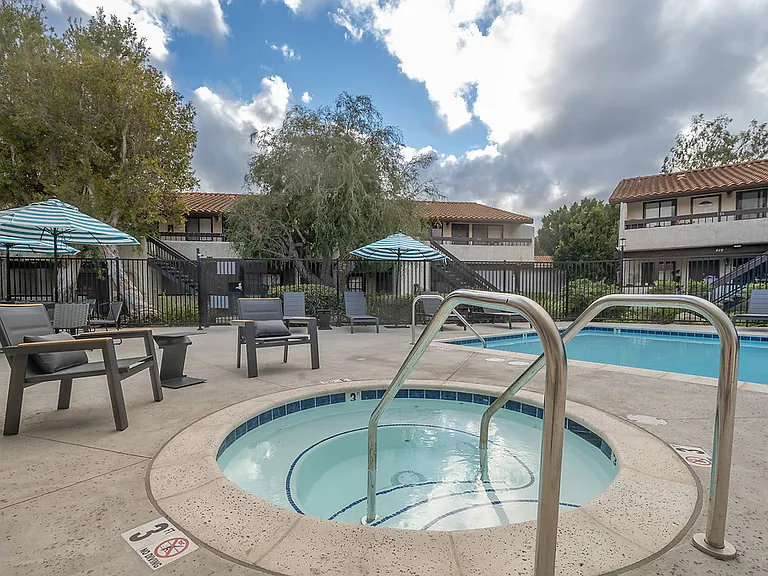 Hacienda at Camarillo Oaks — Photo 22