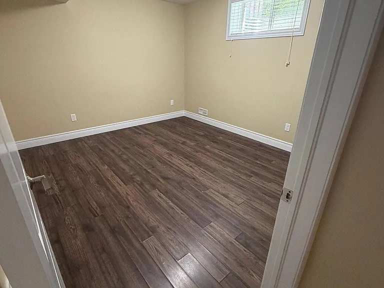 111 Dallan Dr — Photo 3