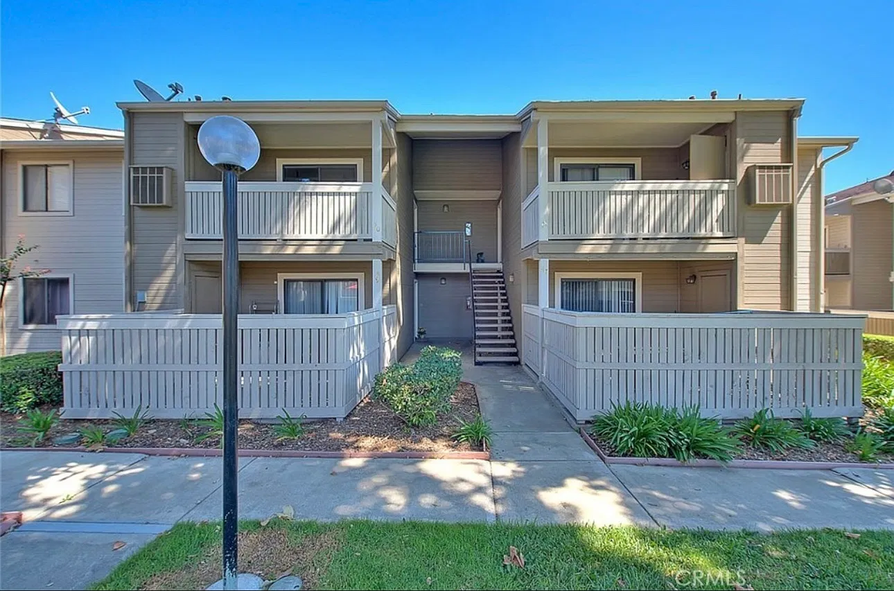 1 bed, 645 sqft, $1,900 — Photo 1