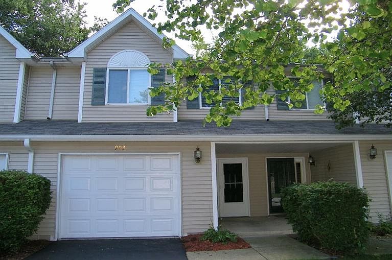 1st image of 903 Beacon Dr