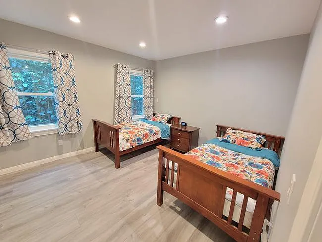 1415 Stearns Dr — Photo 15