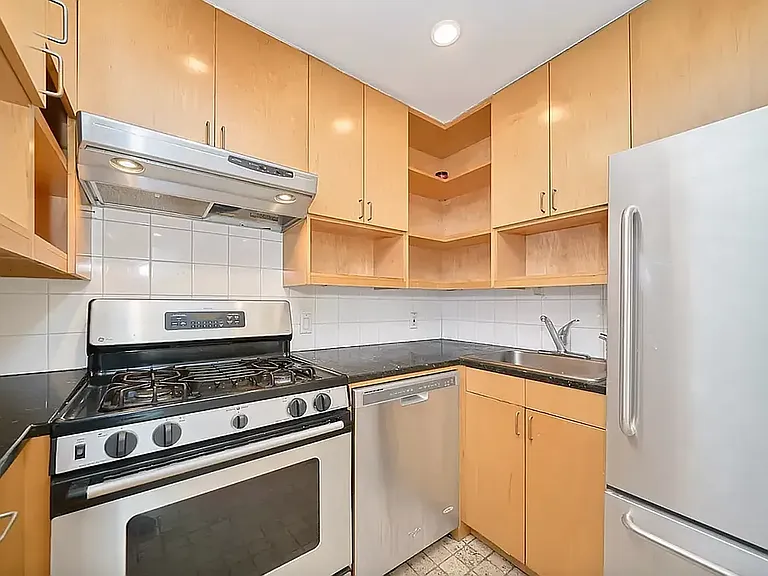 157 Lexington Ave #3-F — Photo 5