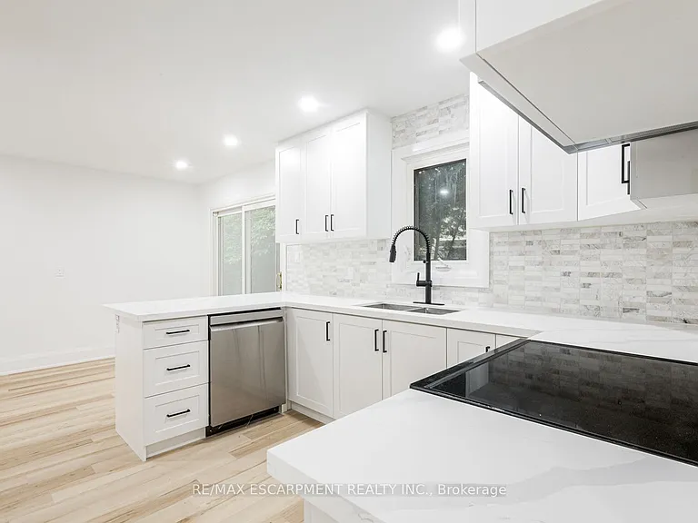 2104 Mississauga Rd — Photo 9