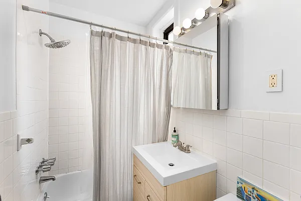 Rented by Loftey Group LLC | media 6