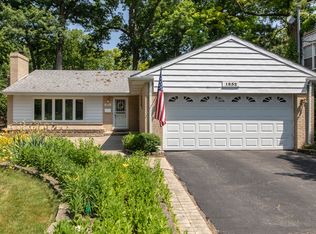 1852 Stewart Ave, Park Ridge, IL 60068