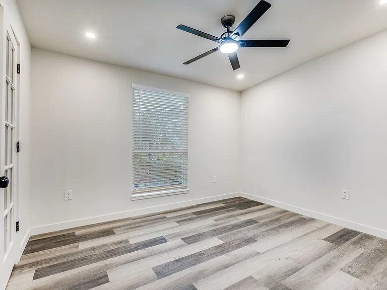 108 Beatrice Ave #101 — Photo 12
