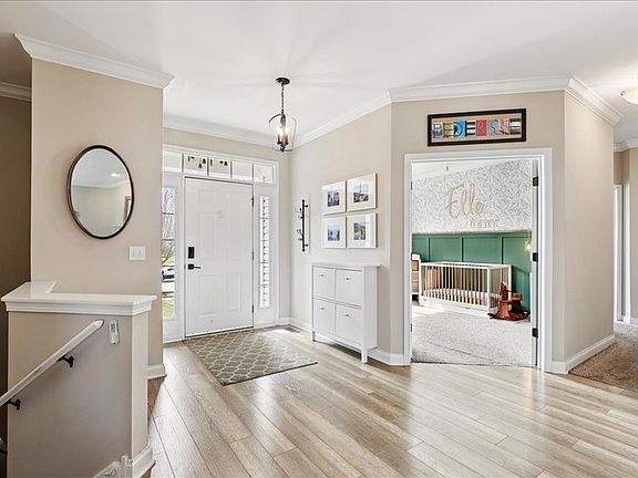2nd image of 704 Brighton Cir