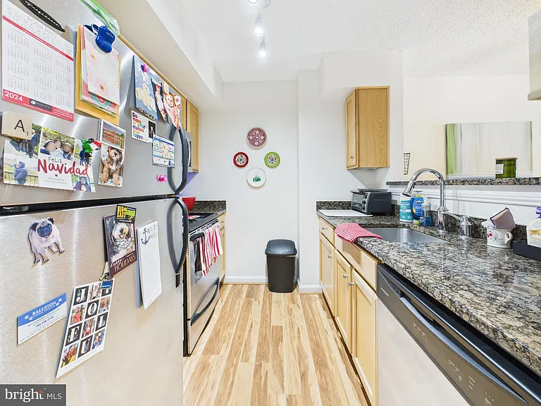 1024 N Utah St #422 — Photo 2