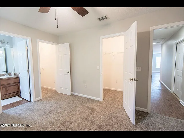226 Bradford Dr #228 — Photo 16