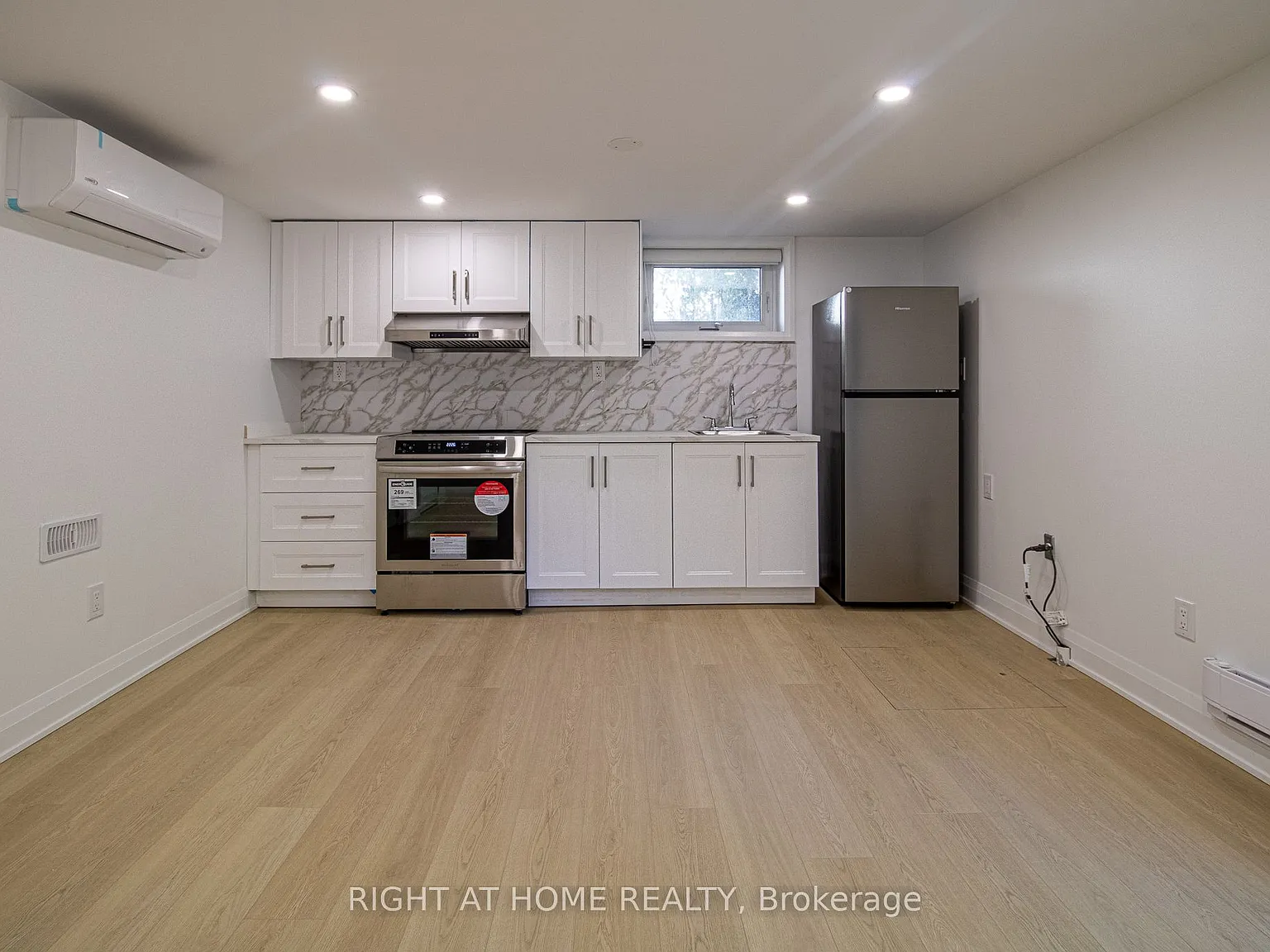 1 bed, $1,790 — Photo 1