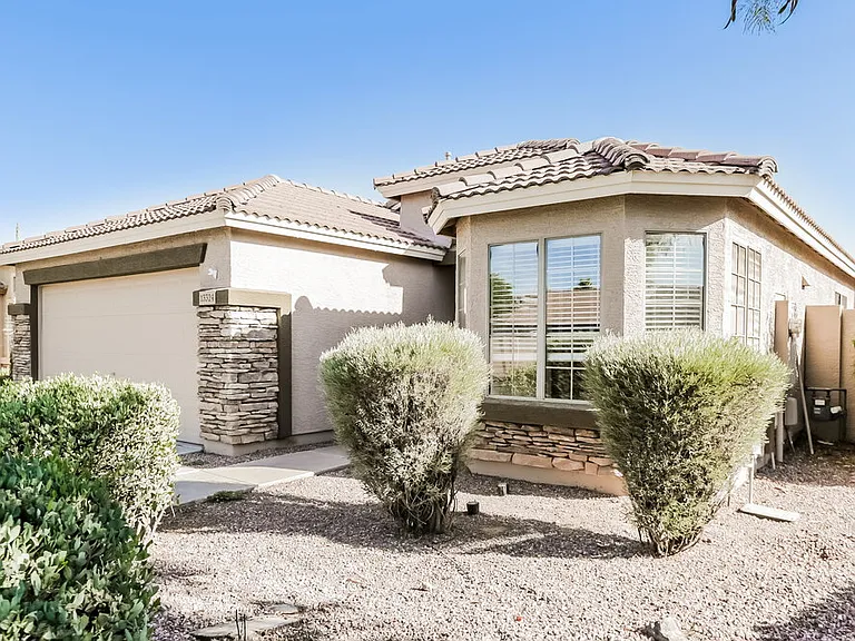 13324 W Maui Ln — Photo 3