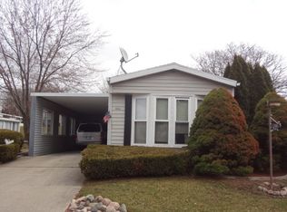 2909 Sandpiper St, Rochester Hills, MI 48309