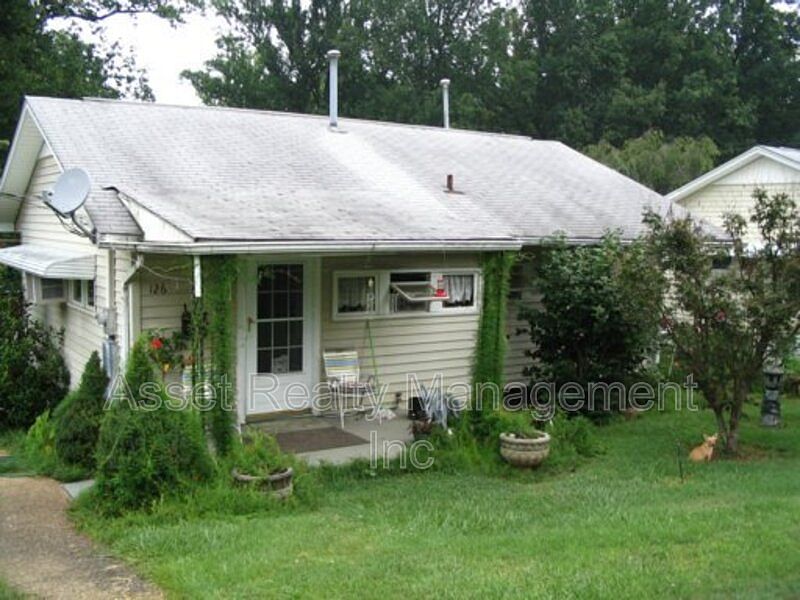 1st image of 126 Wellington Cir