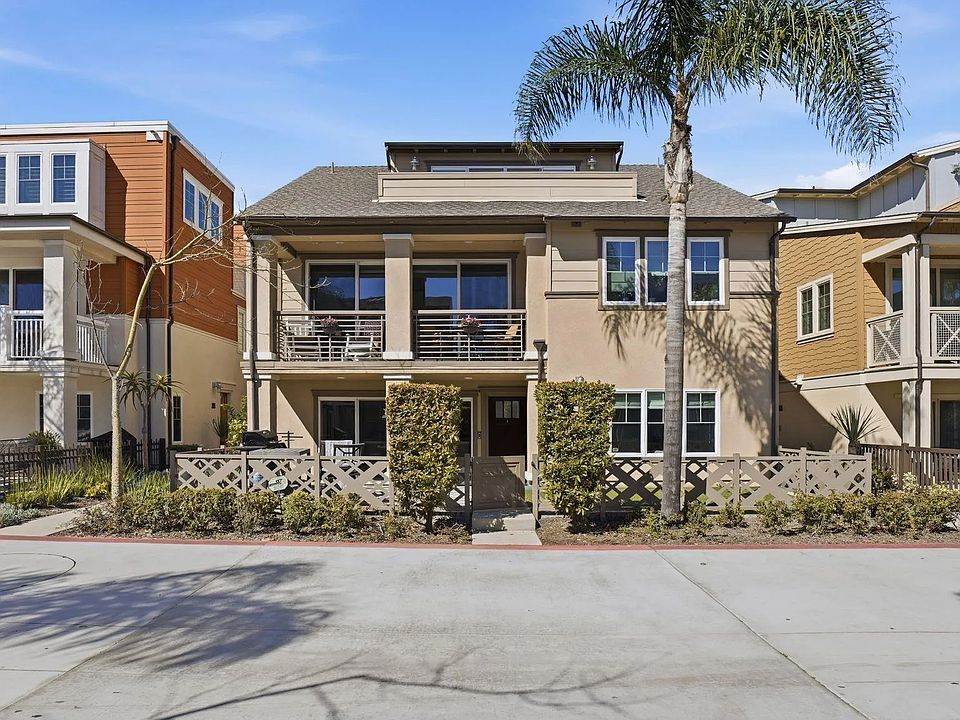 1st image of 810 Santa Barbara Pl
