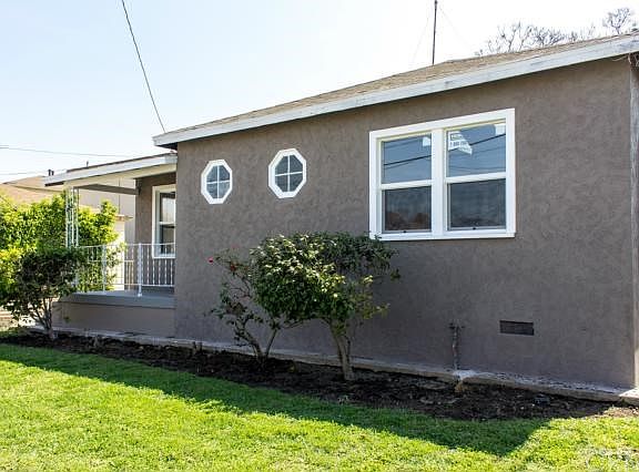 2nd image of 1320 W 109th Pl