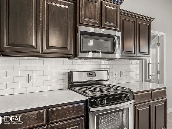 3rd image of 3513 Piney River Dr