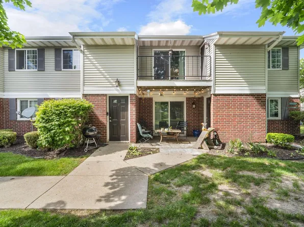 N110W16973 Ashbury CIRCLE #7, Germantown, WI 53022